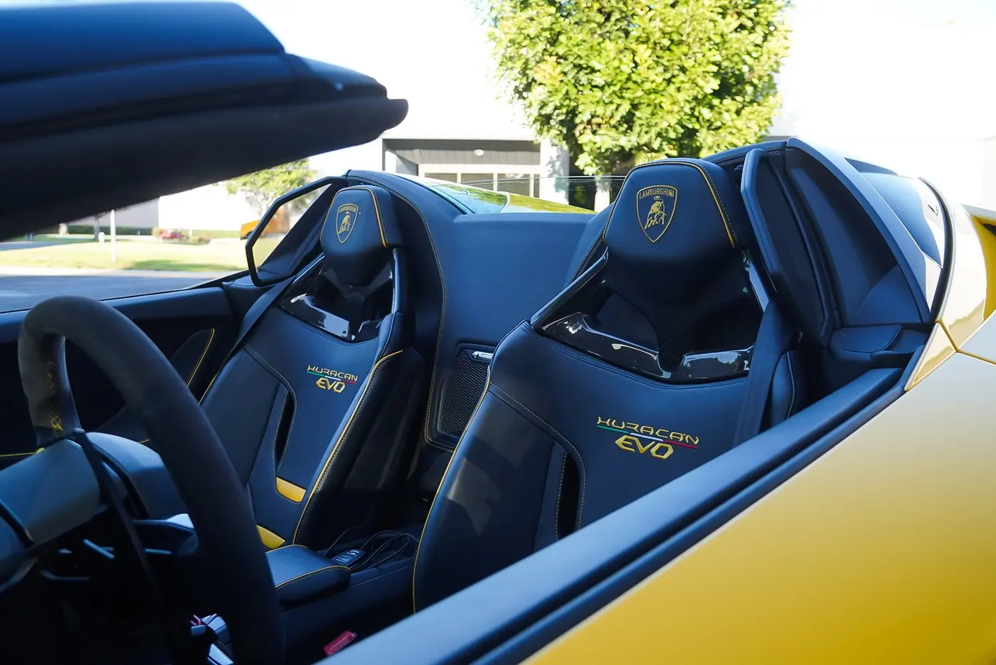 2021 Lamborghini Huracán Evo Spyder available for rental in San Diego — view 5
