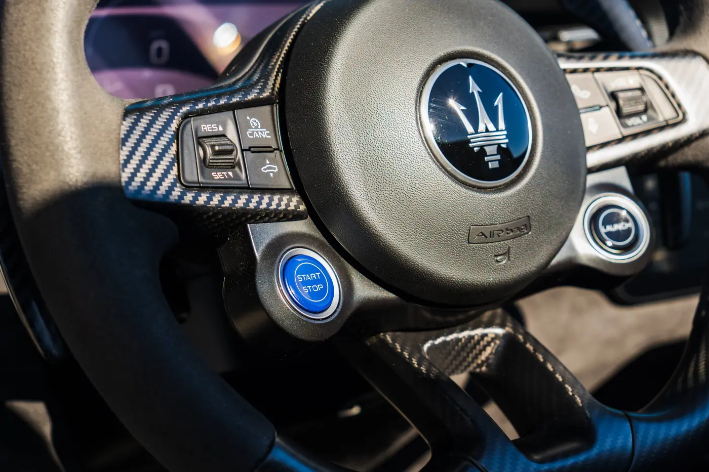 2024 Maserati MC20 Cielo available for rental in San Diego — view 8