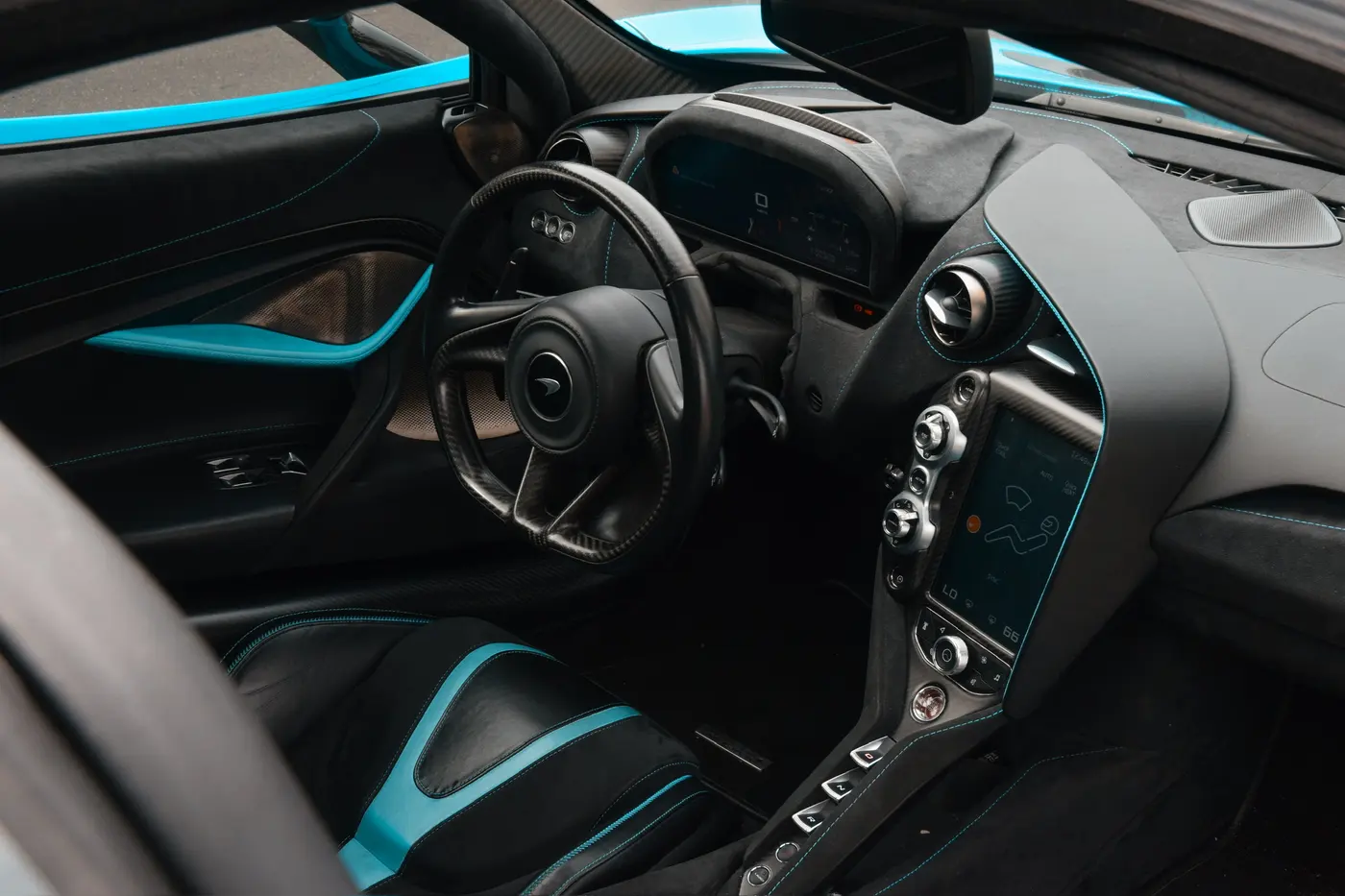 2020 McLaren 720S available for rental in San Diego — view 12