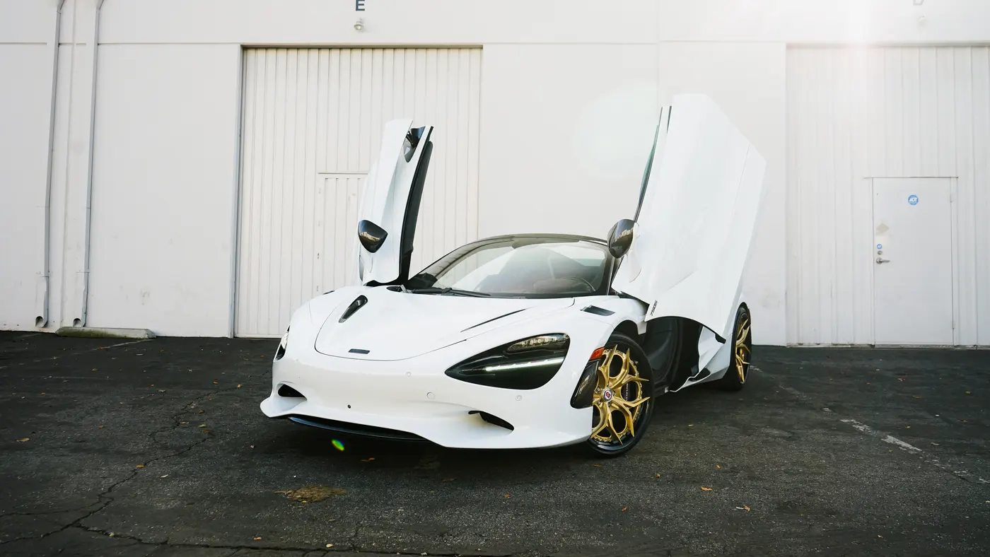 2025 McLaren 750S Spyder available for rental in San Diego — view 2