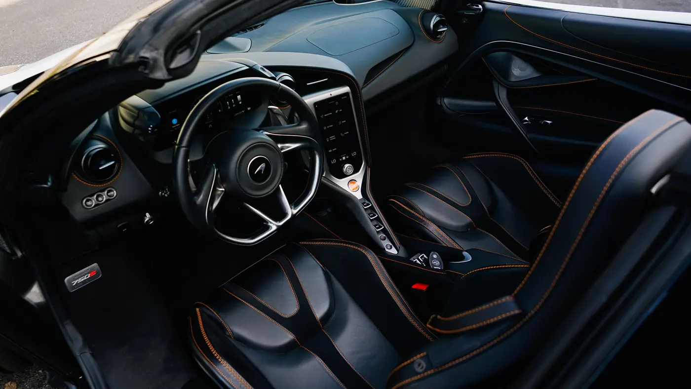2025 McLaren 750S Spyder available for rental in San Diego — view 5