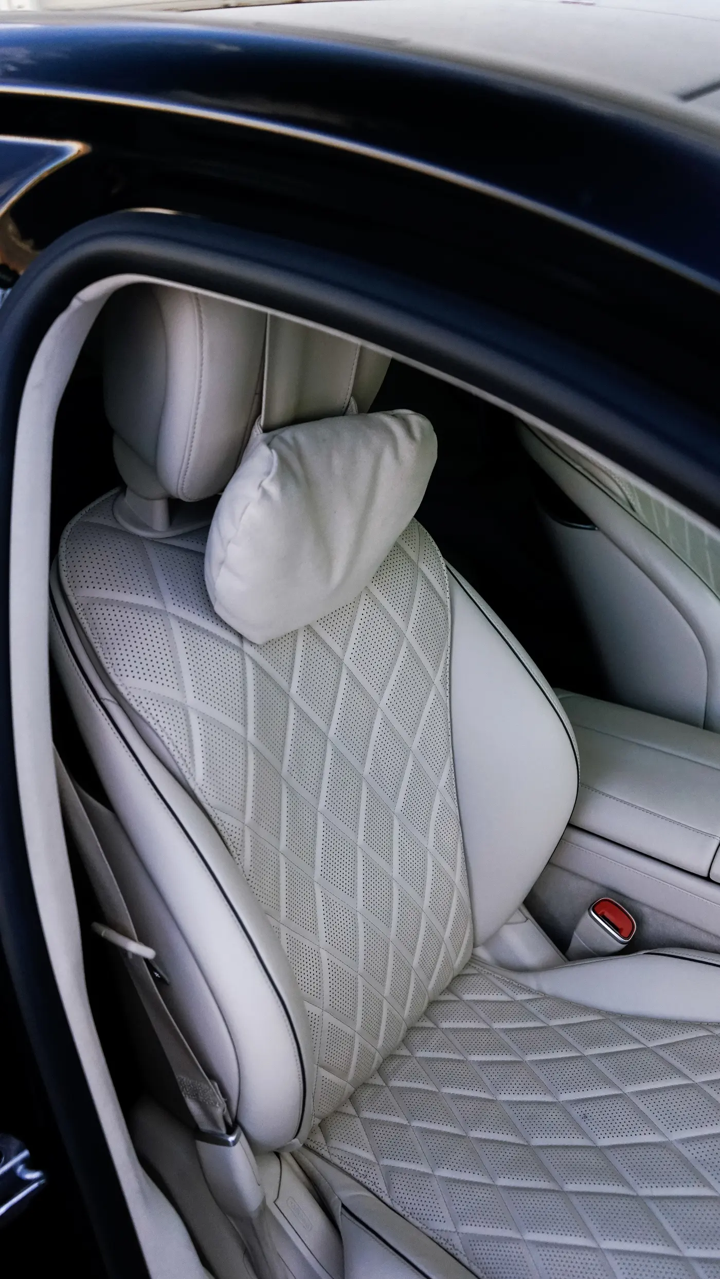 2023 Mercedes-Benz S 580 available for rental in San Diego — view 8
