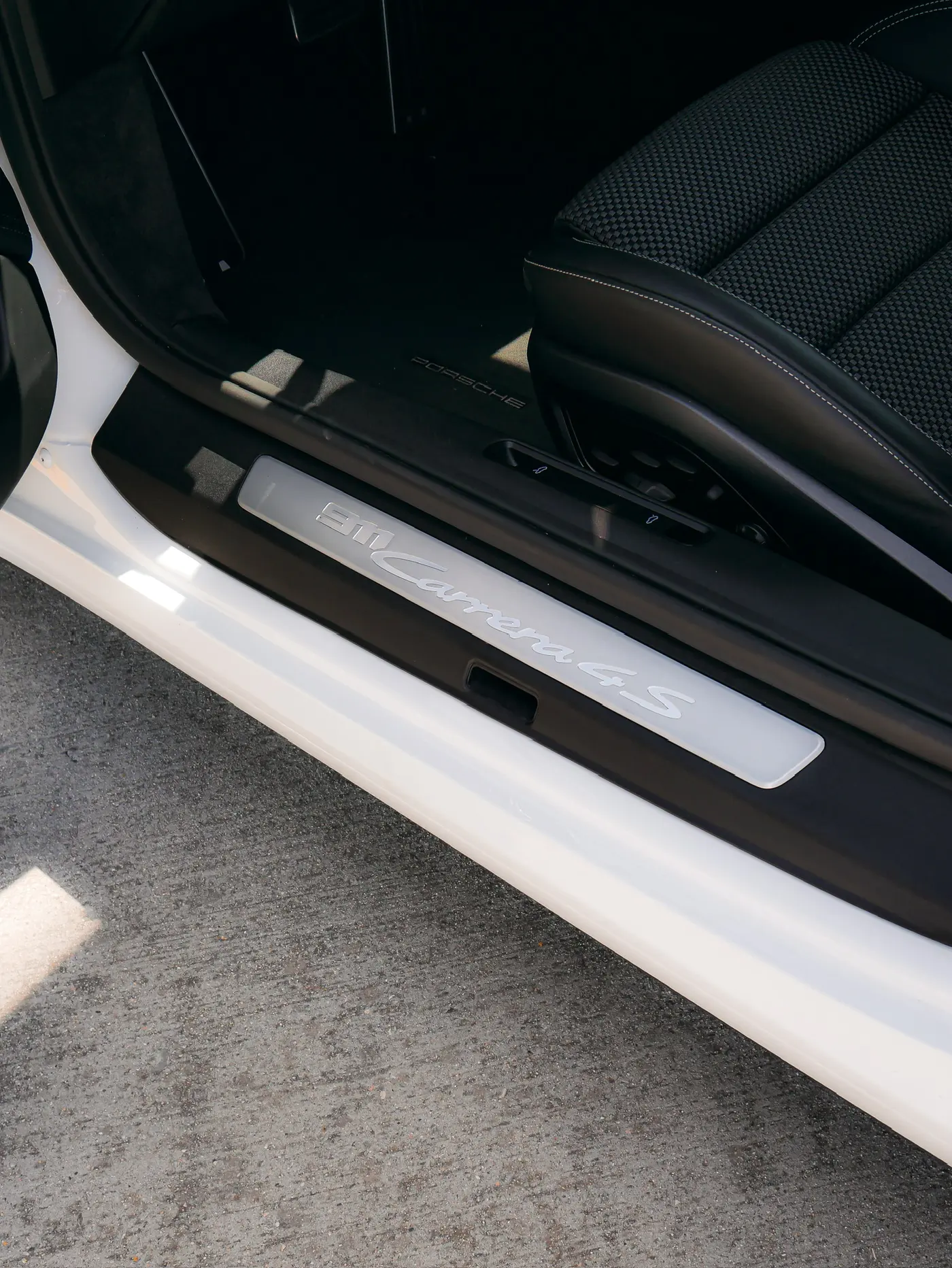 2024 Porsche 911 Carrera 4S Convertible available for rental in San Diego — view 6