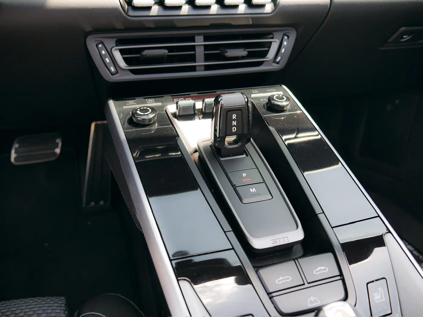 2024 Porsche 911 Carrera 4S Convertible available for rental in San Diego — view 9