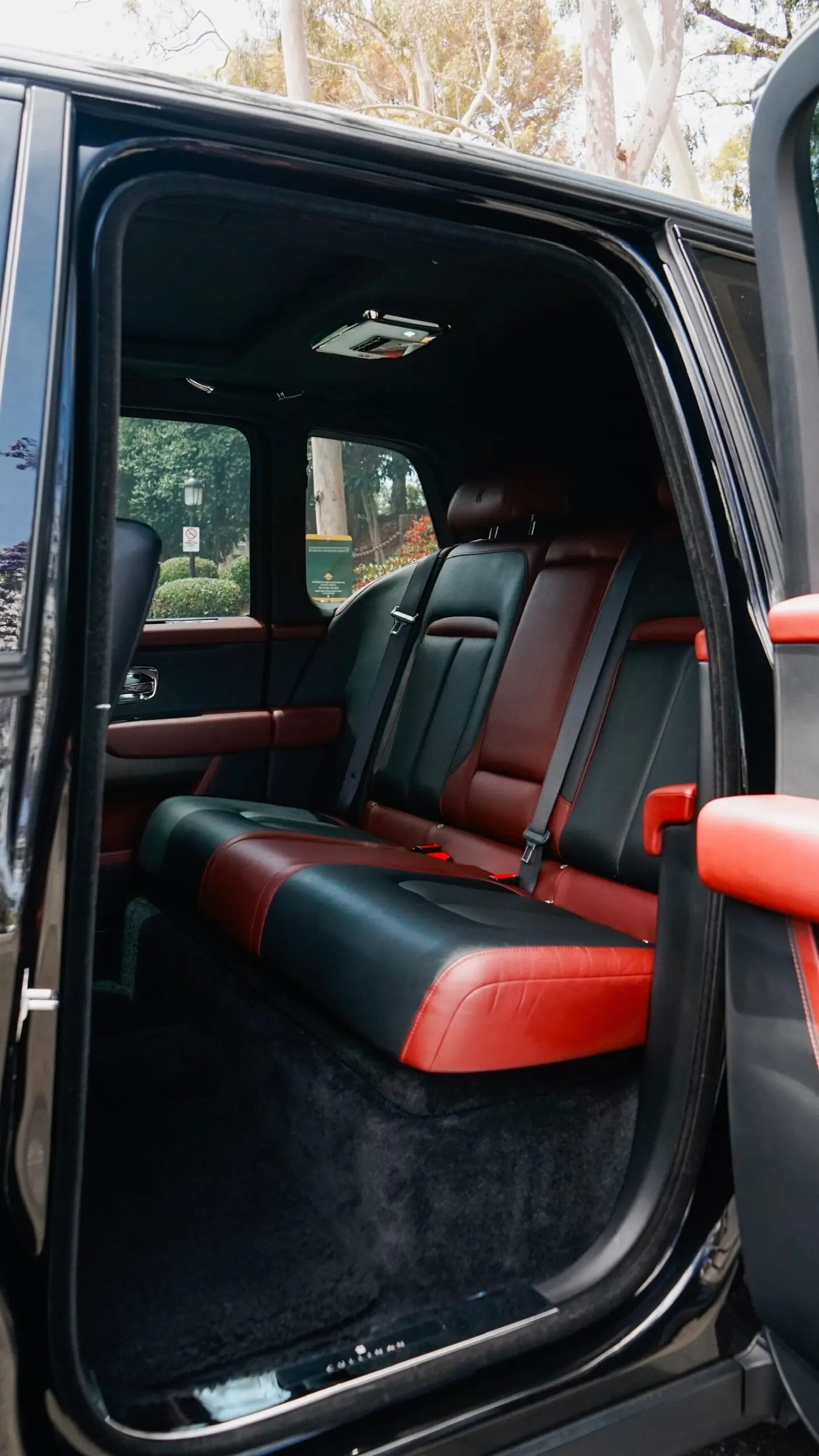 2020 Rolls-Royce Cullinan available for rental in San Diego — view 2