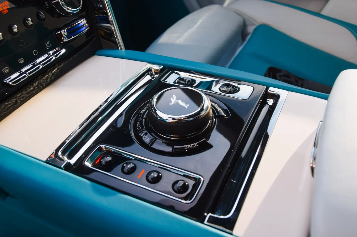 2023 Rolls-Royce Cullinan available for rental in San Diego — view 5